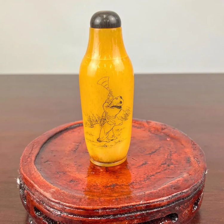 Luxury Tall Glass Vase for Centerpieces - Elegant Hand-Carved Fine Collectible Art Object - Extra Large Decorative Floor - Weddings, or Home Decoration